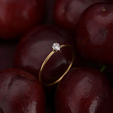 Mini Solitaire-Look Ring